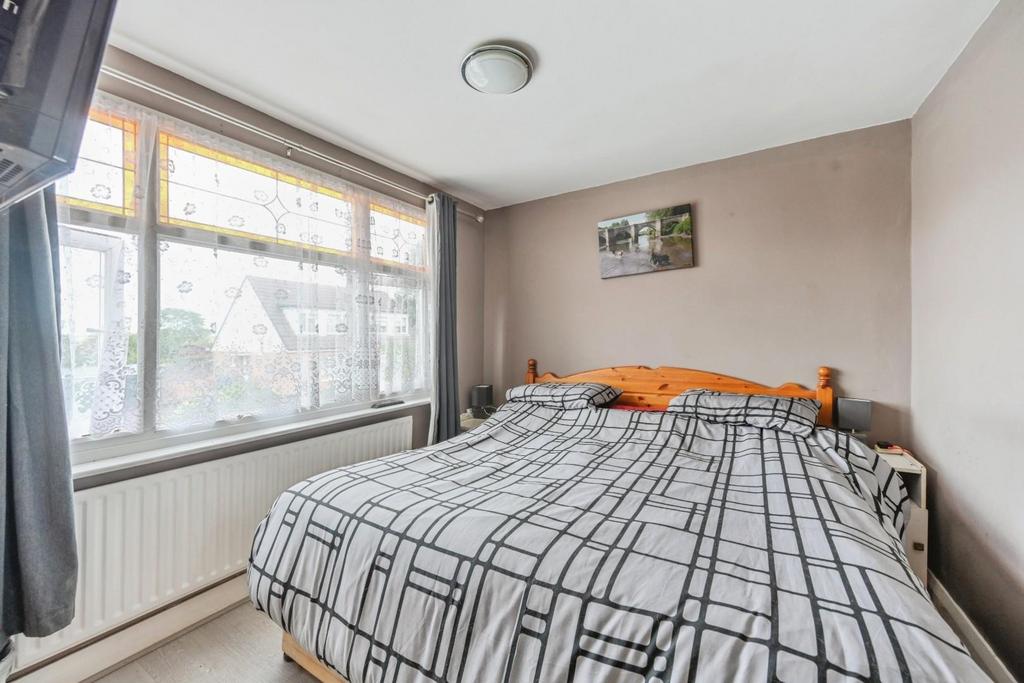 6manorway-1.jpg
