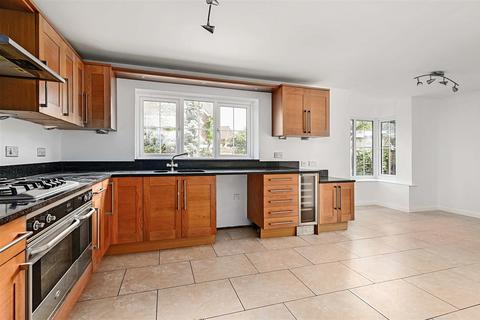 5 Barley View, North Waltham, Basingstoke, RG25 2ST