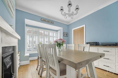 3 bedroom semi-detached house for sale, Druslyn Road, West Cross, Swansea