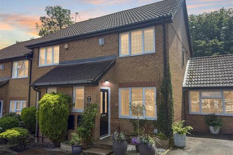 3 bedroom semi-detached house for sale, The Sonnets, Hemel Hempstead HP1