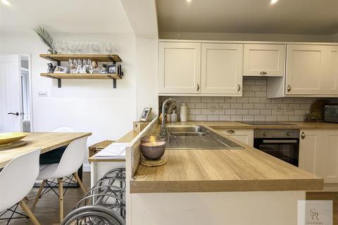 3 bedroom semi-detached house for sale, The Sonnets, Hemel Hempstead HP1