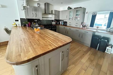 3 bedroom end of terrace house for sale, Henley Road, Walsgrave On Sowe, Coventry, West Midlands, CV2