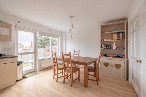 13 Burton Way, Windsor, SL4 4NJ