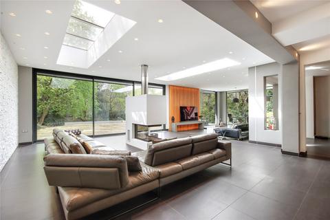 5 bedroom detached house to rent, Huntsman Lane, Wrotham Heath, Sevenoaks, Kent, TN15