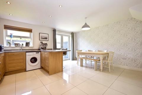 4 bedroom terraced house for sale, Chancery Court, Ossett, West Yorkshire