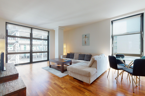 Discovery Dock Apartments, London, E14