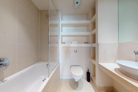 undefined, Discovery Dock Apartments, London, E14