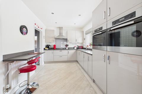 27 Summerhouse Drive, Sheffield, S8 8AD