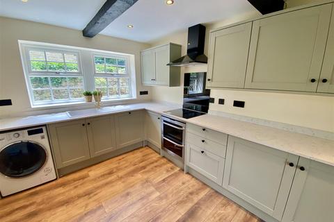 3 bedroom semi-detached house for sale, Sands Lane, Mirfield