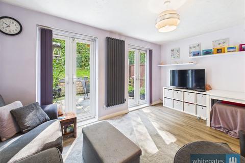 26 Dewberry Close, Bradford, BD7 4EU