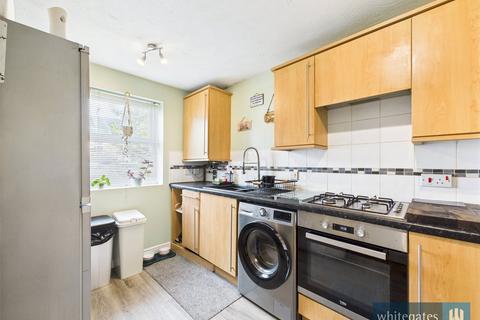26 Dewberry Close, Bradford, BD7 4EU