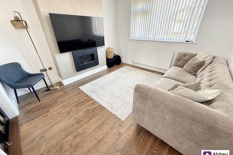 3 bedroom semi-detached house for sale, Avebury Avenue, Leicester, LE4