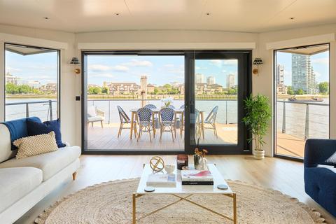 2 bedroom houseboat to rent, Cheyne Walk, Chelsea, SW10