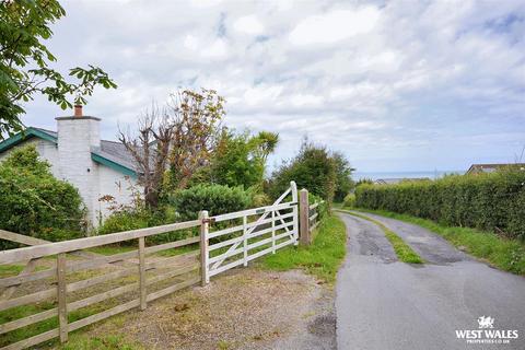 4 bedroom detached house for sale, Tresaith Road, Aberporth