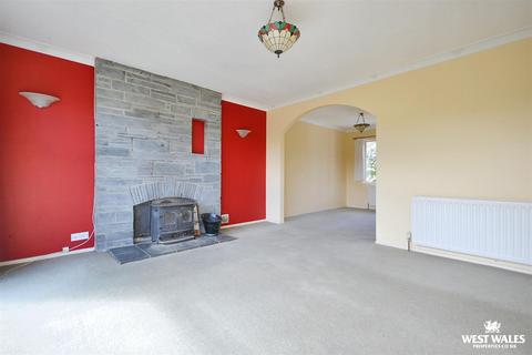 4 bedroom detached house for sale, Tresaith Road, Aberporth