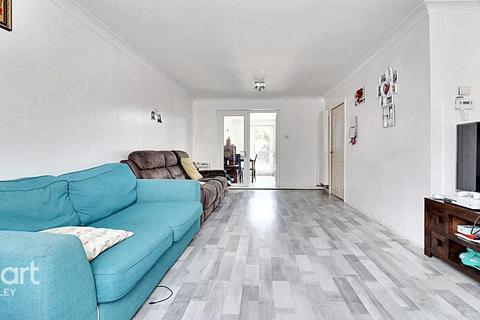 3 bedroom semi-detached house for sale, Long Close, Luton