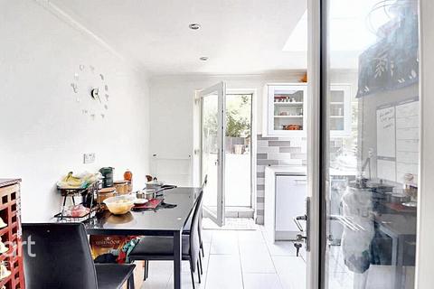 3 bedroom semi-detached house for sale, Long Close, Luton