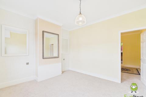 2 bedroom terraced house for sale, Winchester Road, Basingstoke, Hampshire, RG21