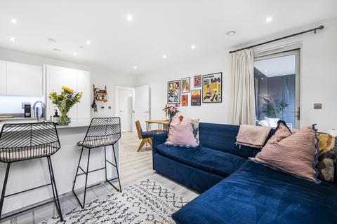 1 bedroom apartment for sale, Leonard Court, Meeting House Lane, London, SE15
