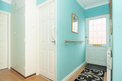 23 Beecroft Crescent, Leeds, LS13 3ES
