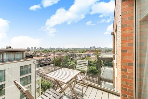 3 bedroom flat for sale, Beckford Building, Heritage Lane, West Hampstead, London