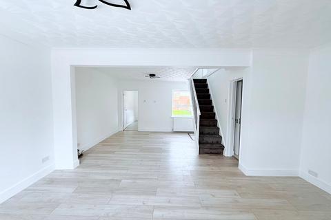 3 bedroom terraced house for sale, Muswell Road, Bedford, MK42