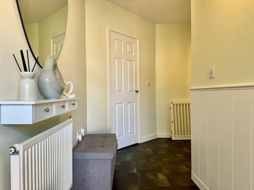 Entrance hall.jpg