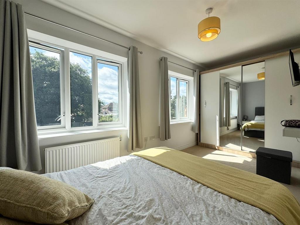 Bedroom 1 (1).jpg