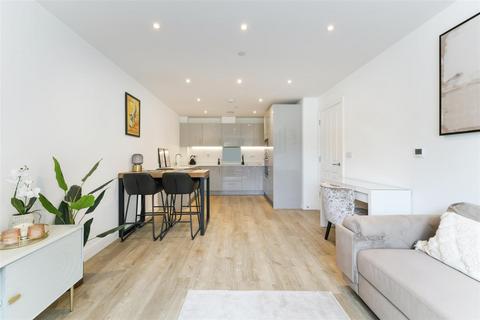 1 bedroom flat for sale, Ceres Crescent, Ewell