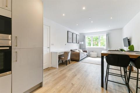 1 bedroom flat for sale, Ceres Crescent, Ewell