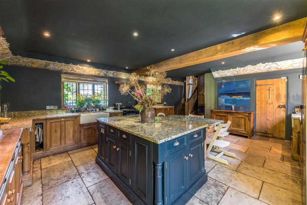 Kitchen 1
