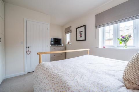 1 Monarch Road, Holmer, Hereford, HR4 9FD