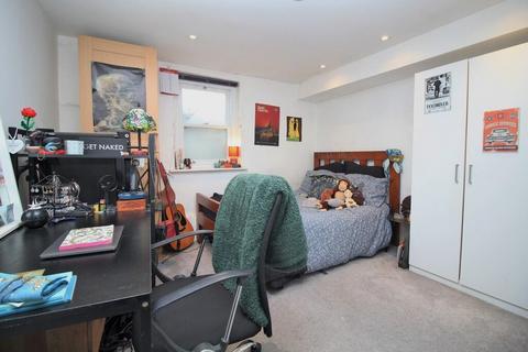 2 bedroom maisonette to rent, Terminus Road, Brighton BN1
