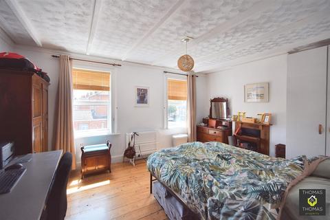 3 Honyatt Road, Gloucester, GL1 3EB