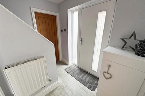 3 bedroom semi-detached house for sale, Stoney Way, Tetney, Grimsby, N.E. Lincs, DN36 5PG