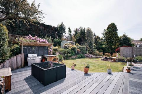 4 bedroom detached house for sale, La Rue De Patier, Jersey JE2