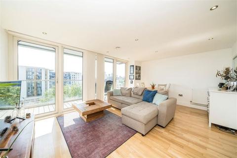 3 bedroom flat for sale, Seager Place, London SE8
