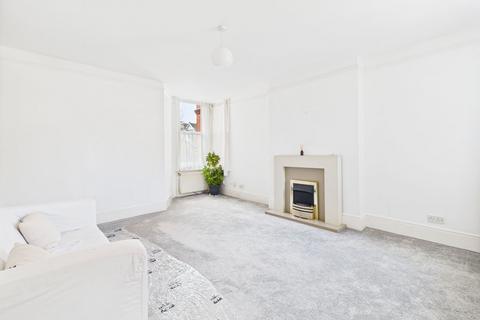8 Warwick Gardens, Worthing, BN11 1PE