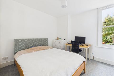 8 Warwick Gardens, Worthing, BN11 1PE