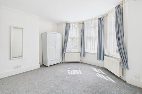 8 Warwick Gardens, Worthing, BN11 1PE
