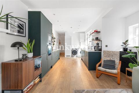10a Willingdon Road, London, N22 6SB