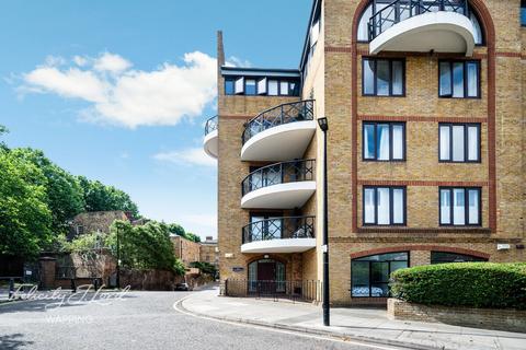 Knighten Street, LONDON E1W