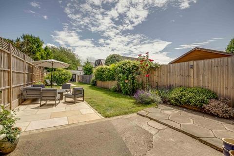 64 Furlong Road, Bourne End, SL8 5AH