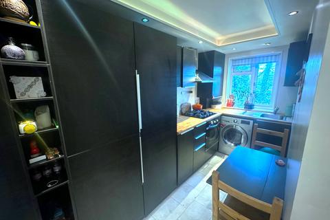 2 bedroom maisonette for sale, Sipson Way, Sipson, West Drayton, UB7 0DP