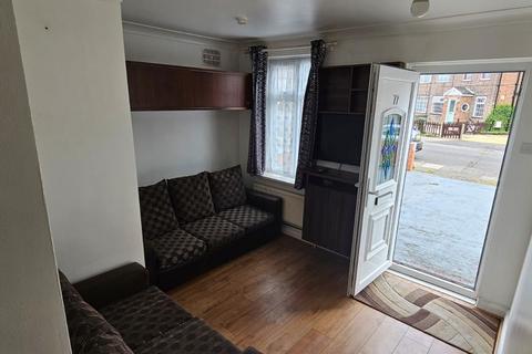 77 Botwell Crescent, Hayes, UB3 2BE