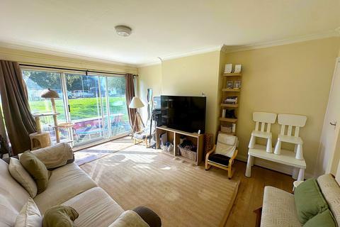 undefined, Bourne Avenue, Hayes, UB3 1QX