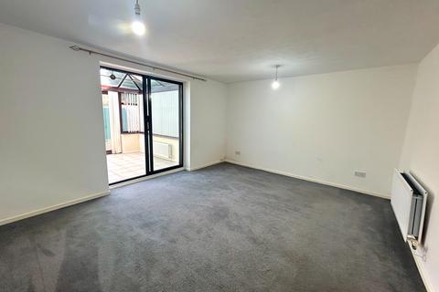 16 Juniper Close, Newton, Porthcawl, CF36 5BX