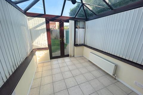 16 Juniper Close, Newton, Porthcawl, CF36 5BX