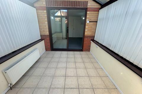 16 Juniper Close, Newton, Porthcawl, CF36 5BX