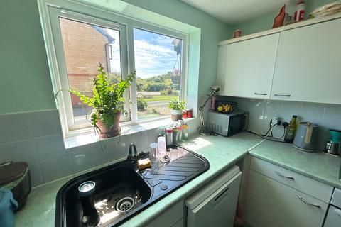 16 Juniper Close, Newton, Porthcawl, CF36 5BX